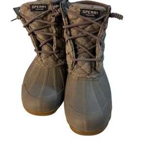 New Sperry Taupe Quilted Duck Boots